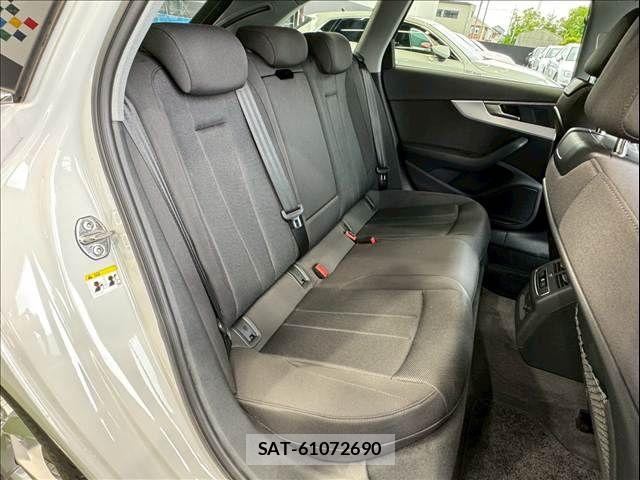 Audi A4 2020-11 7720909-6