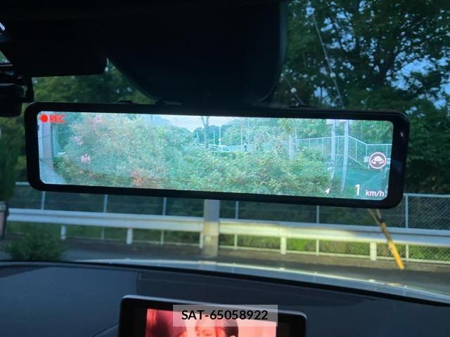 Audi A4 2017-01 7782685-21