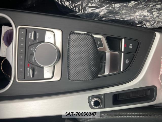 Audi A4 2019-09 7875336-11