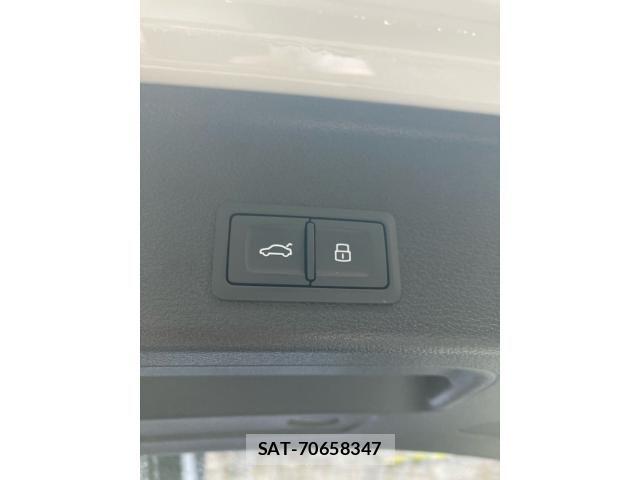Audi A4 2019-09 7875336-16