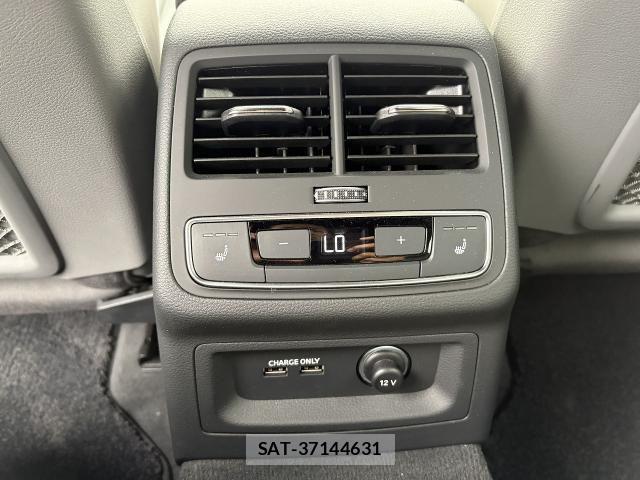Audi A4 2024-01 7902256-28