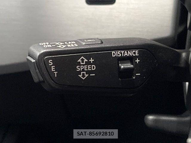 Audi A4 2019-06 7960554-7