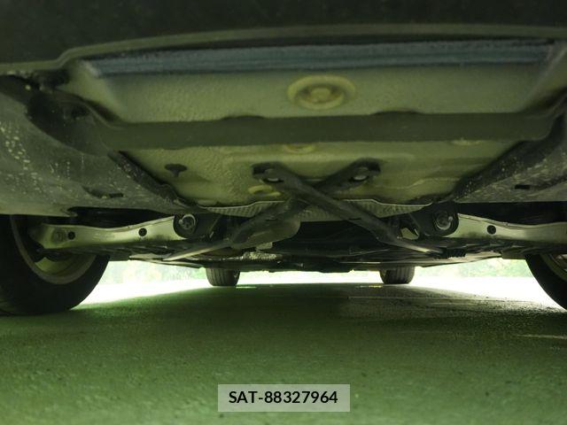 Audi A4 2021-08 7978548-25