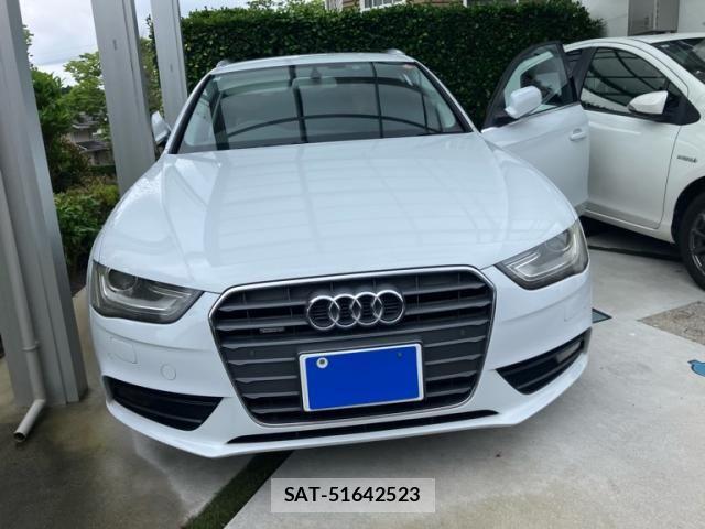 Audi A4 2012-08 7978550-1