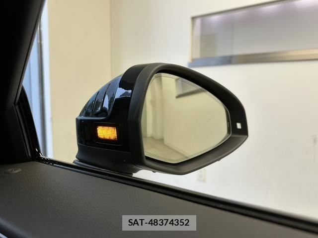 Audi A4 2024-11 8072884-9