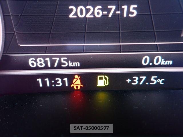 Audi A4 2017-09 8072885-11