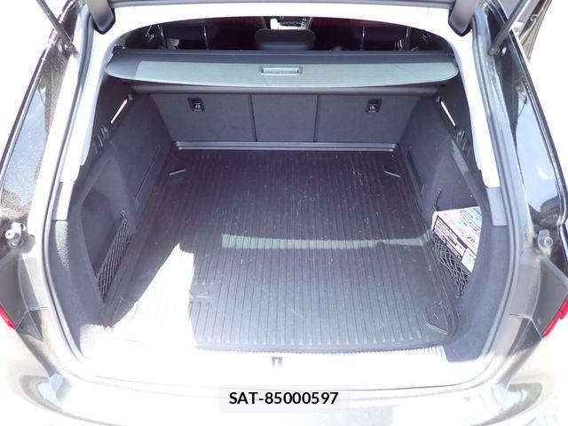 Audi A4 2017-09 8072885-23