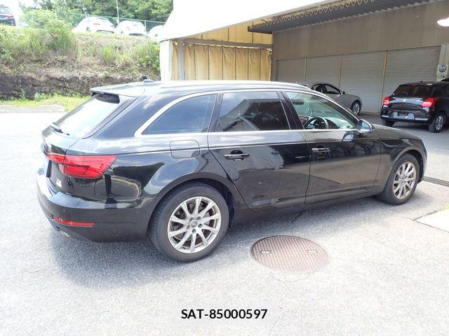Audi A4 2017-09 8072885-6