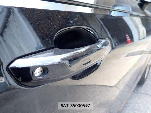 Audi A4 2017-09 8072885-8