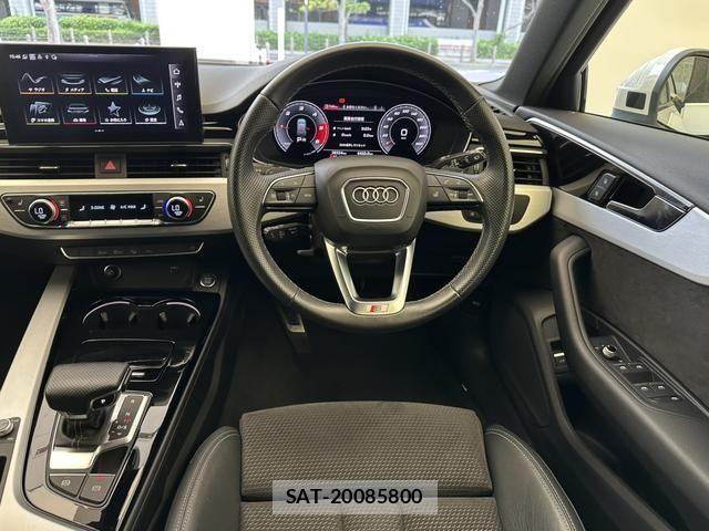 Audi A4 2021-09 8128983-12
