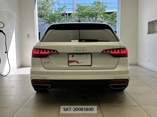 Audi A4 2021-09 8128983-16