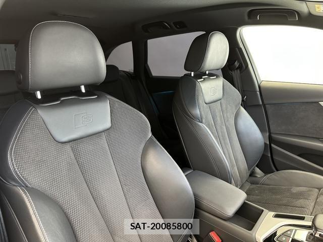 Audi A4 2021-09 8128983-3