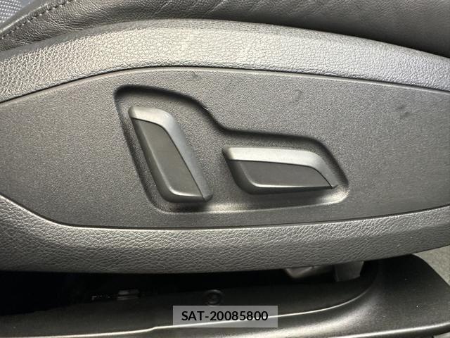 Audi A4 2021-09 8128983-8