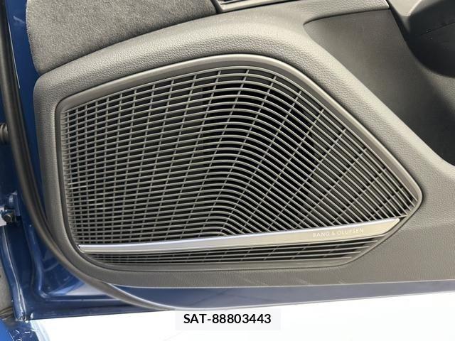 Audi A4 2024-06 8128982-9