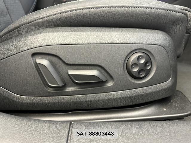 Audi A4 2024-06 8128982-13