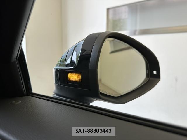 Audi A4 2024-06 8128982-15