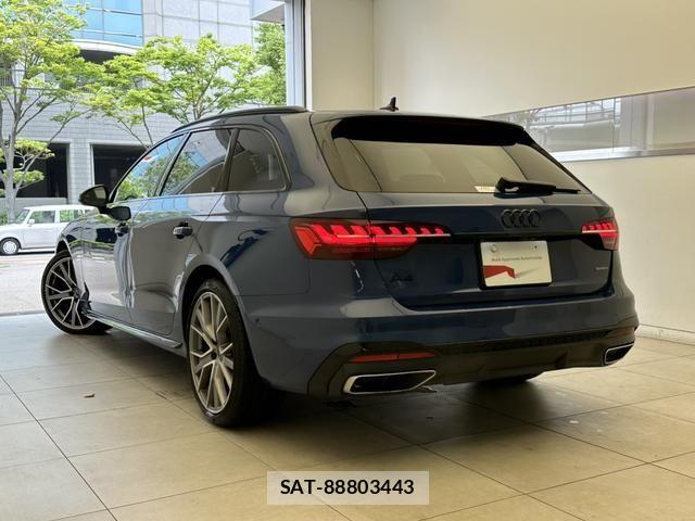 Audi A4 2024-06 8128982-2
