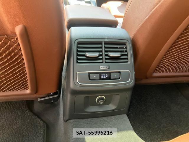 Audi A4 2019-08 8157975-9