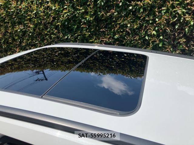 Audi A4 2019-08 8157975-10