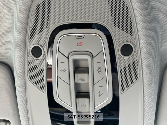 Audi A4 2019-08 8157975-22