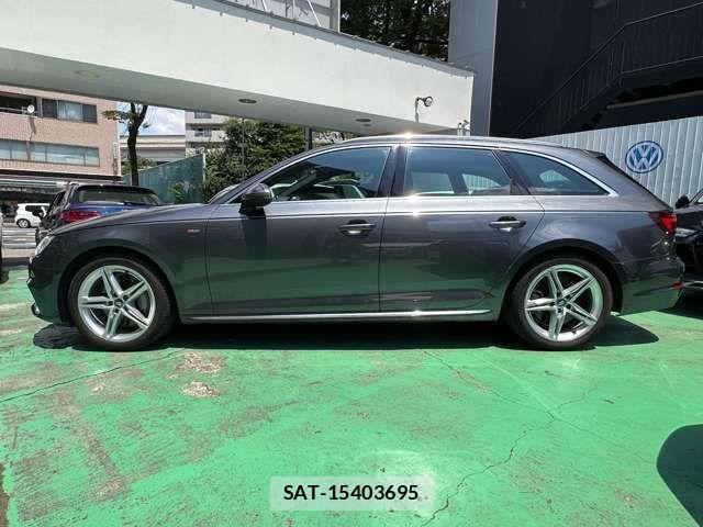 Audi A4 2018-02 8206371-4
