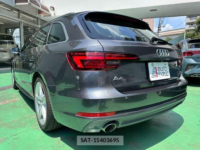 Audi A4 2018-02 8206371-5