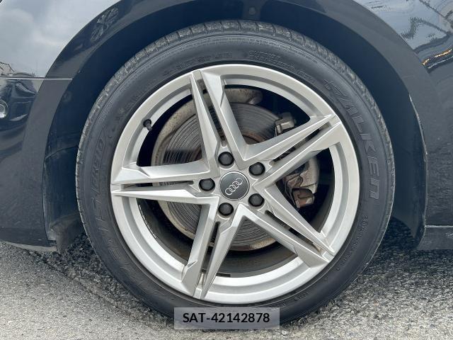 Audi A4 2017-07 8228935-12