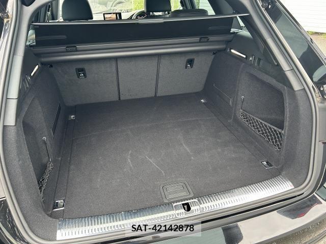Audi A4 2017-07 8228935-15
