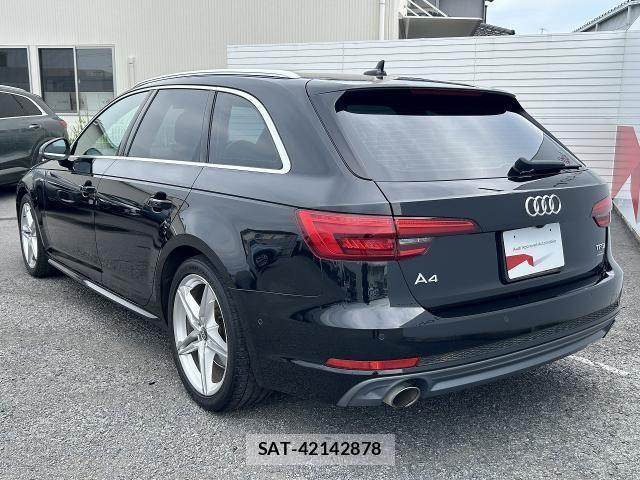 Audi A4 2017-07 8228935-20