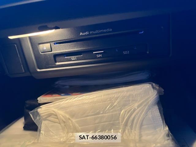 Audi A4 2017-08 8313131-17