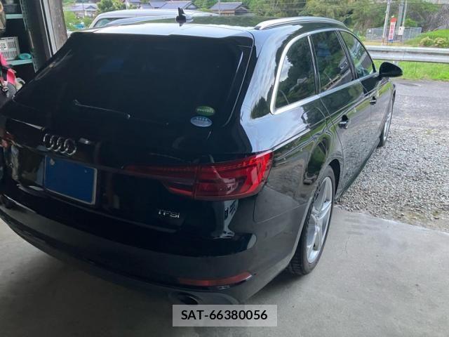 Audi A4 2017-08 8313131-2