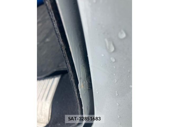 Audi A4 2016-12 8313130-13