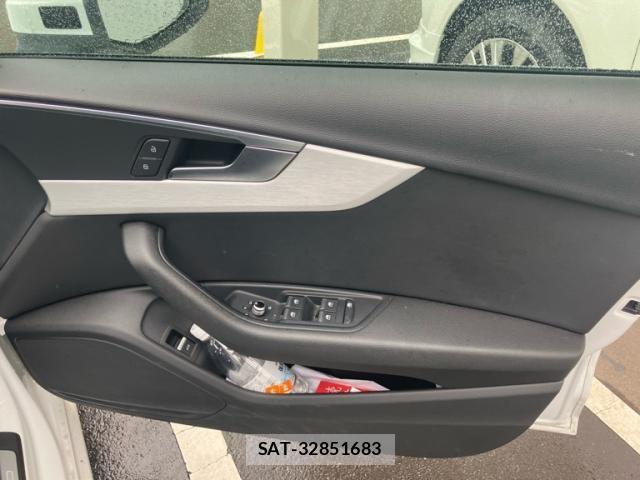 Audi A4 2016-12 8313130-18