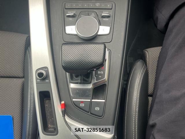Audi A4 2016-12 8313130-24