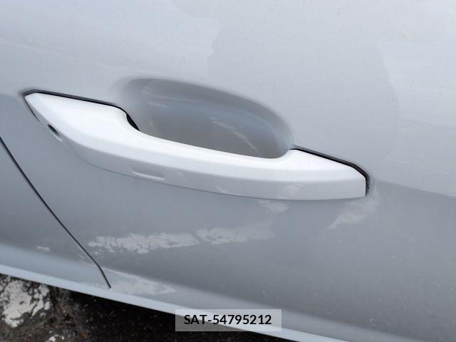 Audi A4 2021-06 8313126-24