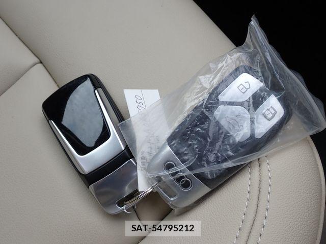 Audi A4 2021-06 8313126-26