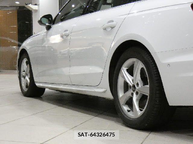 Audi A4 2022-05 8313128-12