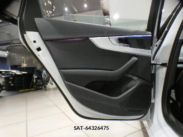 Audi A4 2022-05 8313128-21