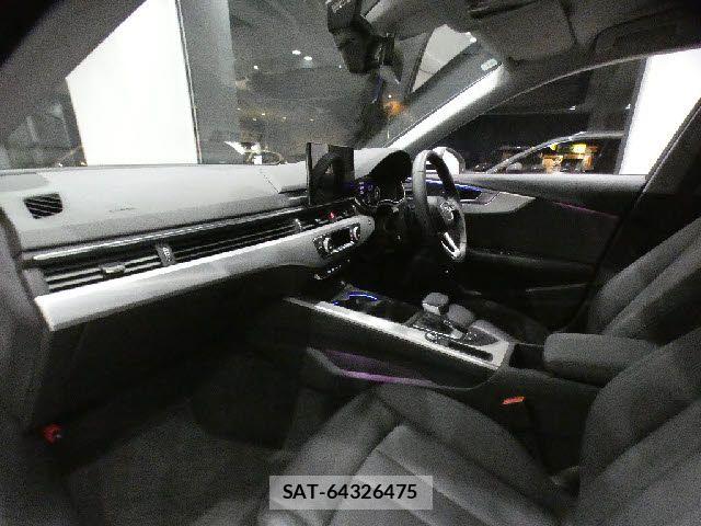 Audi A4 2022-05 8313128-2