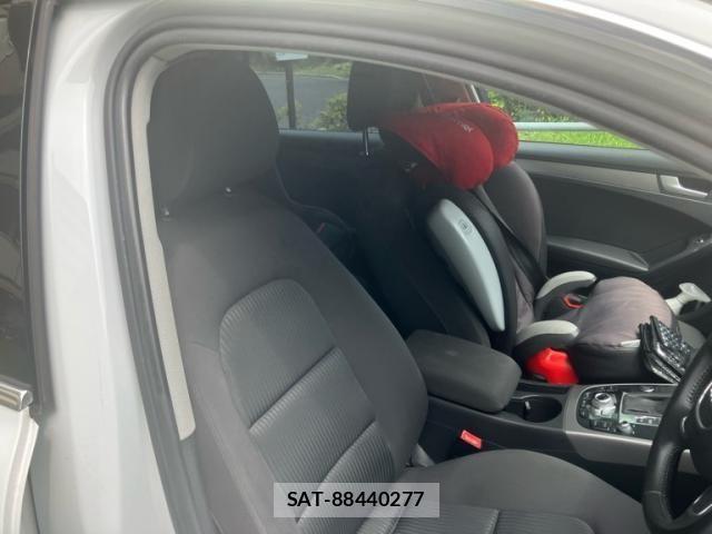 Audi A4 2012-09 8313132-16