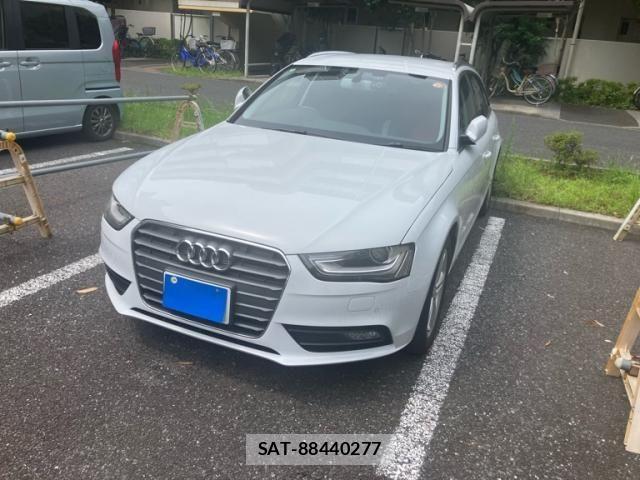 Audi A4 2012-09 8313132-1