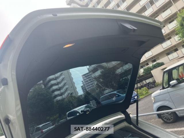 Audi A4 2012-09 8313132-26