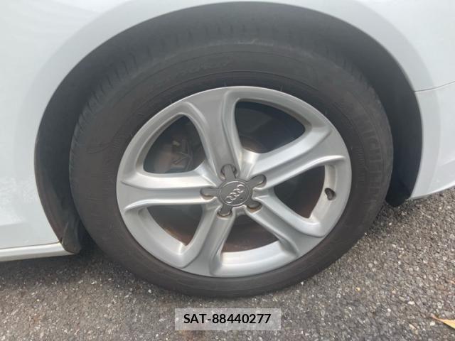 Audi A4 2012-09 8313132-6
