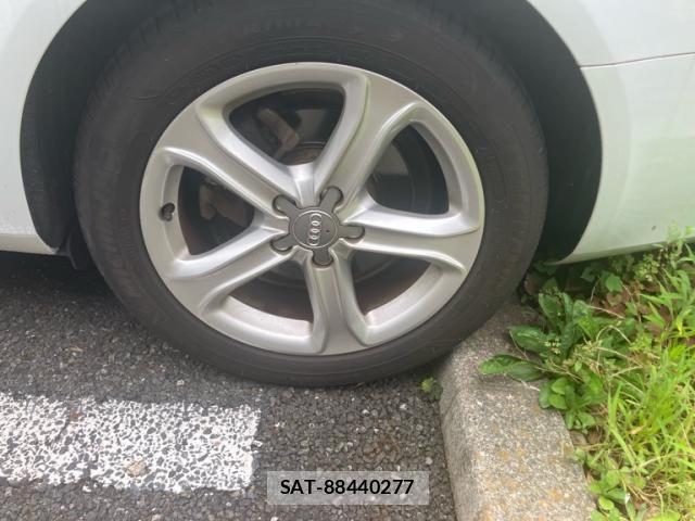 Audi A4 2012-09 8313132-8