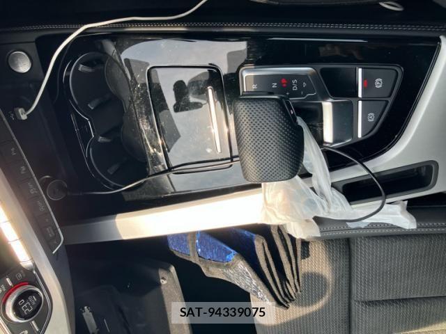Audi A4 2021-07 8313127-22