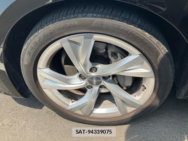 Audi A4 2021-07 8313127-7