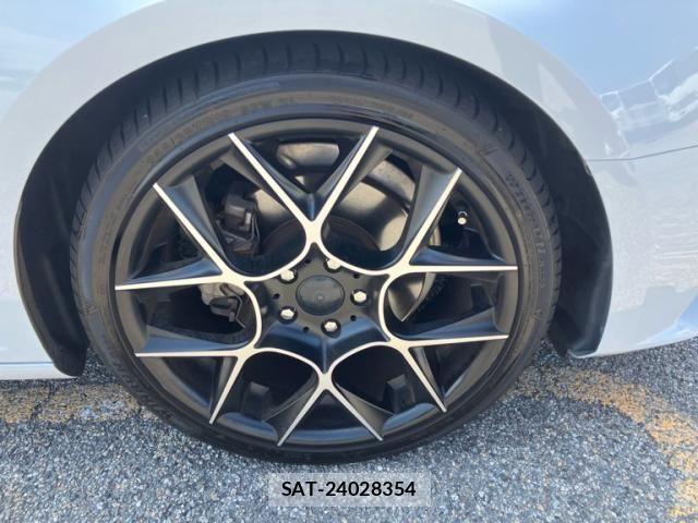 Audi A4 2018-12 8334907-3