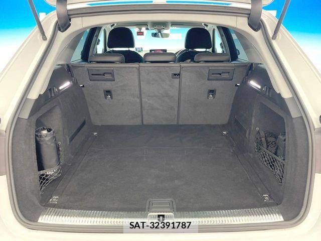 Audi A4 2018-10 8334906-11