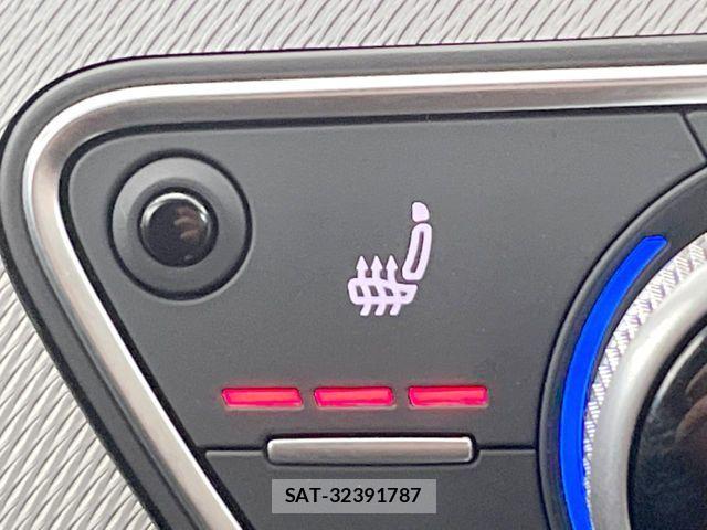 Audi A4 2018-10 8334906-3