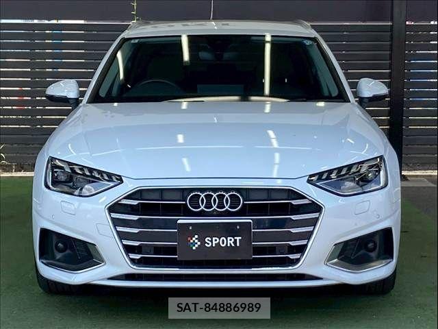 Audi A4 2022-06 8334903-14
